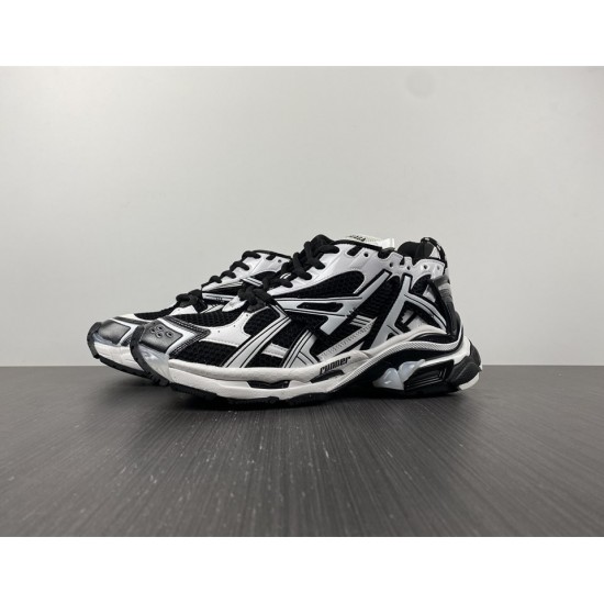 Balenciaga Runner 7.0 Black White 677403W3RB29010