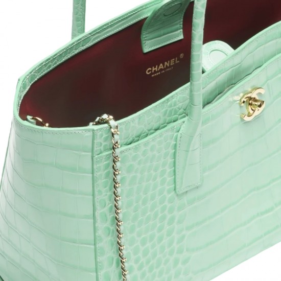 Chanel Small Tote Green