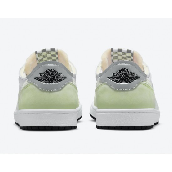 AIR JORDAN 1 LOW OG 'GHOST GREEN' DM7837-103