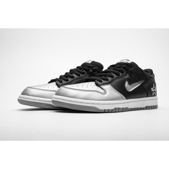 Supreme X Nike Dunk SB Low OG Metallic Silver CK3480-001