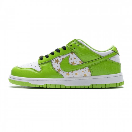 Supreme x Nike SB Dunk Low 'Green Stars' DH3228-101 