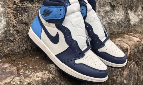 Air Jordan 1 Retro High OG 'Obsidian' UNC 555088-140 Kickbulk Sneaker outdoor Camera photos