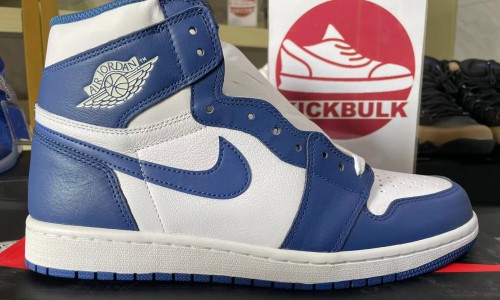 Air Jordan 1 Retro High OG 'Storm Blue' 555088-127 Kickbulk Sneaker camera photos reviews