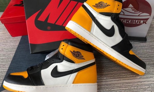 Air Jordan 1 OG High 'Yellow Toe' 2022 555088-711 Kickbulk Sneaker Camera photos