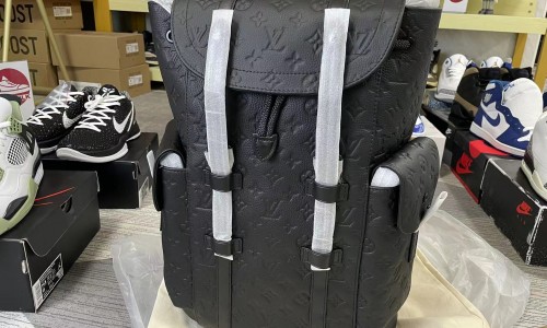 High quality LV Gucci Fendi DIOR etc. backpack & handbag custom handmade Kickbulk Sneaker retail wholesale free shipping