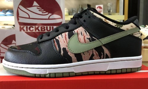 NIKE DUNK LOW SE 'BLACK MULTI-CAMO' DH0957-001 Kickbulk Sneaker shoes reviews Camera photos