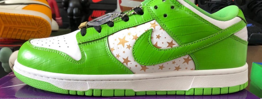 Supreme x Nike SB Dunk Low 'Green Stars' DH3228-101 Kickbulk Sneaker Camera Photos