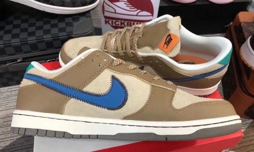 size? x Nike Dunk Low 2022 DO6712-200 Kickbulk Sneaker Camera photos