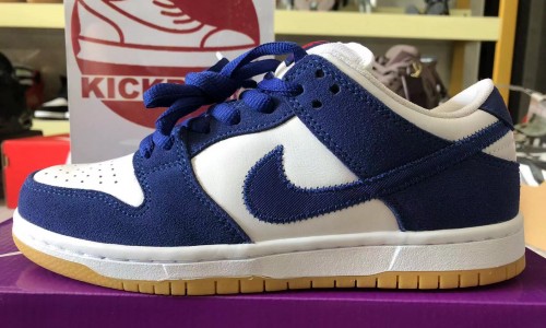 NIKE DUNK LOW SB 'LOS ANGELES DODGERS' 2022 DO9395-400 Kickbulk Sneaker shoes Camera photos reviews