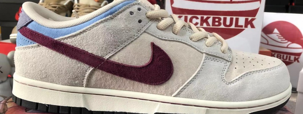 Otomo Katsuhiro x Nike SB Dunk Low Steamboy OST Dark Red Blue LF0039-005 Kickbulk Sneaker Camera photos Otomo Katsuhiro x Nike SB Dunk Low Steamboy OST Dark Red Blue LF0039-005 Kickbulk Sneaker Camera photos