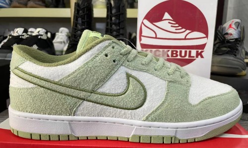 NIKE DUNK LOW SE 'FLEECE - HONEYDEW' WMNS 2022 DQ7579-300 Kickbulk Sneaker shoes reviews Camera photos