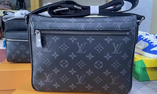 LV bags Louis Vuitton Kickbulk Luxury retail wholesale free shipping camera photos