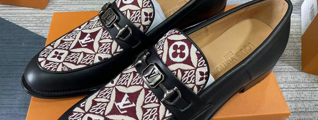 LV black red leather sheos kickbulk luxury retail wholesale reviews LV black red leather sheos kickbulk luxury retail wholesale reviews