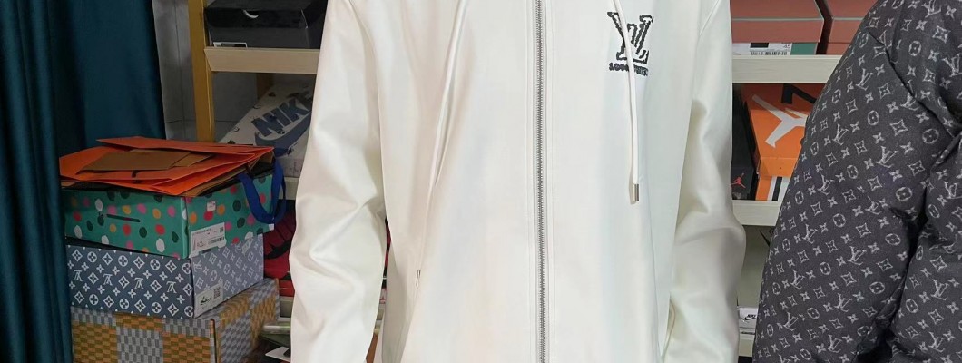 LV gucci clothes kickbulk luxury reviews