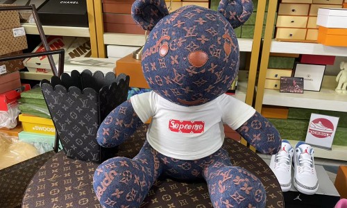 LV x supreme Teddy bear Kickbulk luxury Plush toys dolls retail wholesale reviews