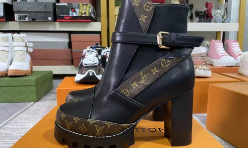 LV Gucci boots custom made kickbulk luxury shoes retial wholesale reviews