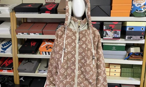 Outerwear coats jackets  down jackets kickbulk luxury clothes retail reviews