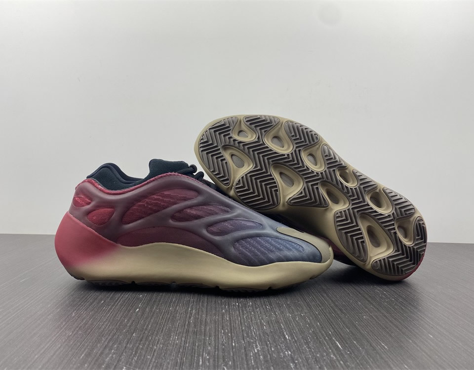 Adidas Yeezy 700 V3 Fade Carbon Gw1814 3 - www.kickbulk.cc