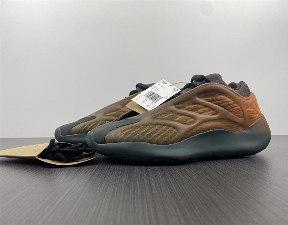 Adidas Yeezy Boost 700 V3 Copfad Gy4109 10 - www.kickbulk.cc