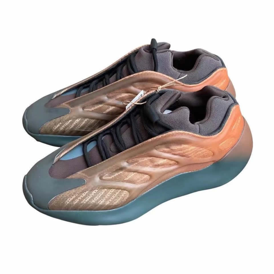 Adidas Yeezy Boost 700 V3 Copfad Gy4109 3 - www.kickbulk.cc