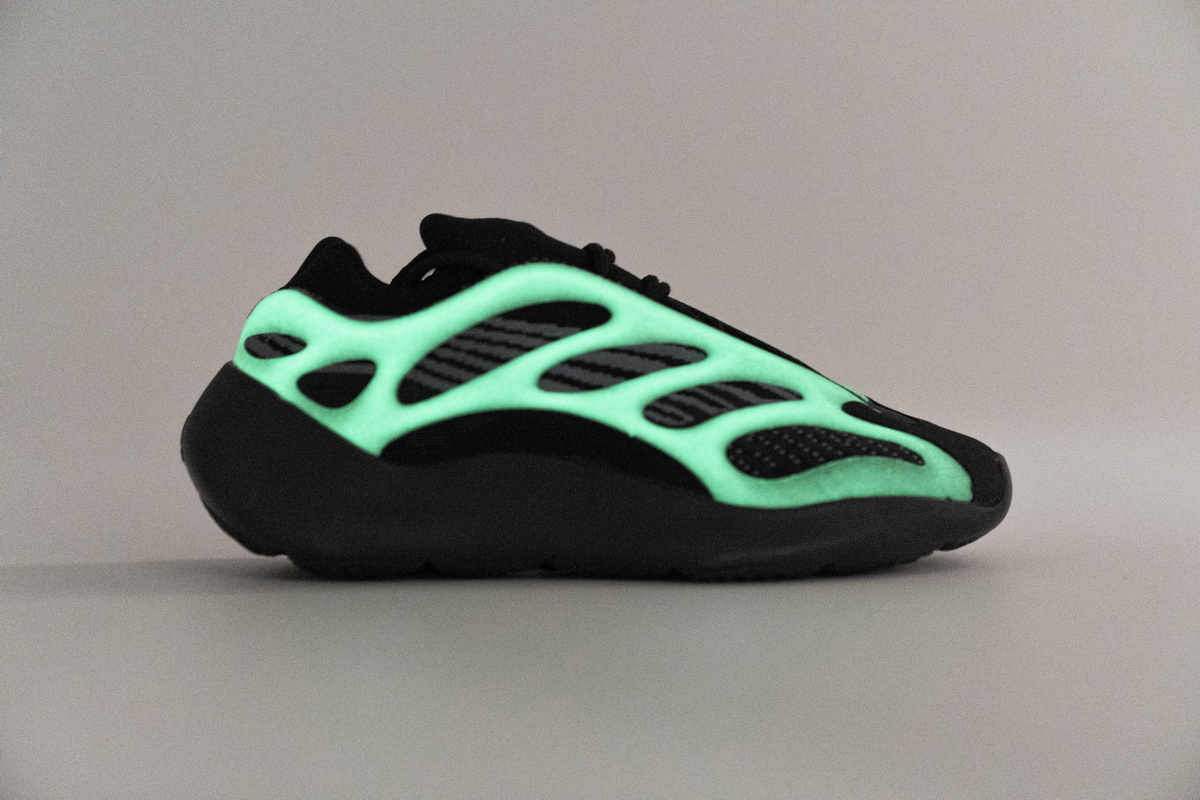 Adidas Yeezy 700 V3 Alvah H67799 14 - www.kickbulk.cc