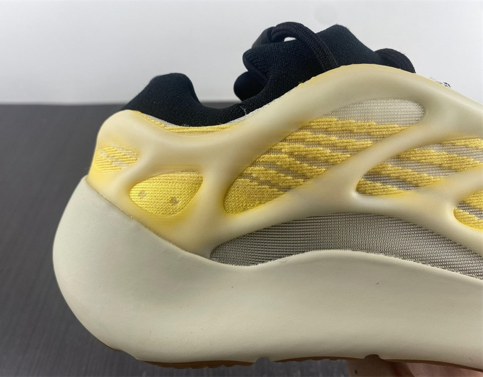 Aiddas Yeezy 700 V3 Mono Safflower Hp5425 13 - www.kickbulk.cc