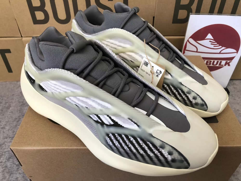 Adidas Yeezy 700 V3 Fade Salt Id1674 4 - www.kickbulk.cc