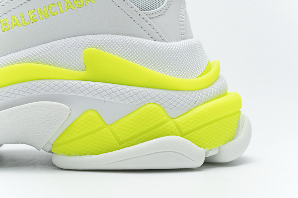 Balenciaga Triple S Fluorescent White 536737w09019088 12 - www.kickbulk.cc