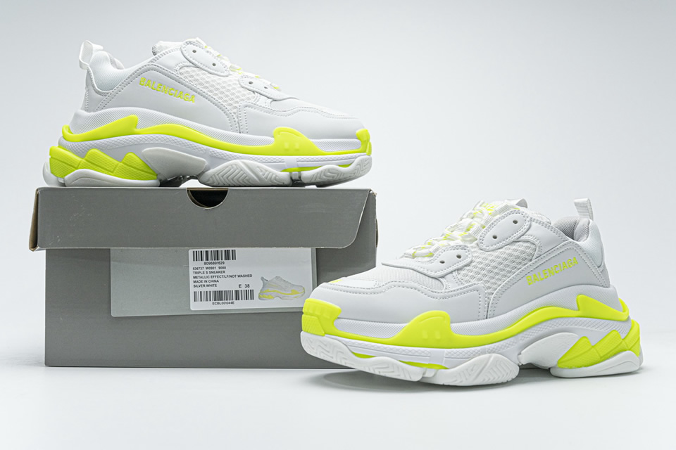 Balenciaga Triple S Fluorescent White 536737w09019088 3 - www.kickbulk.cc