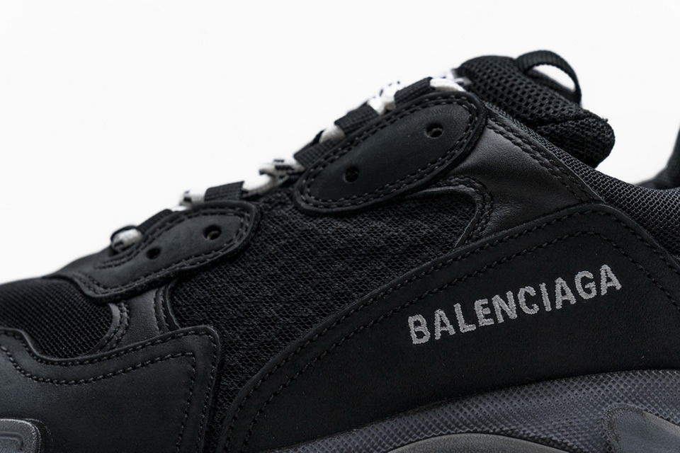 Balenciaga Triple Black 541624w09o11000 11 - www.kickbulk.cc