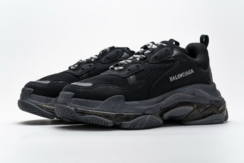 Balenciaga Triple Black 541624w09o11000 4 - www.kickbulk.cc