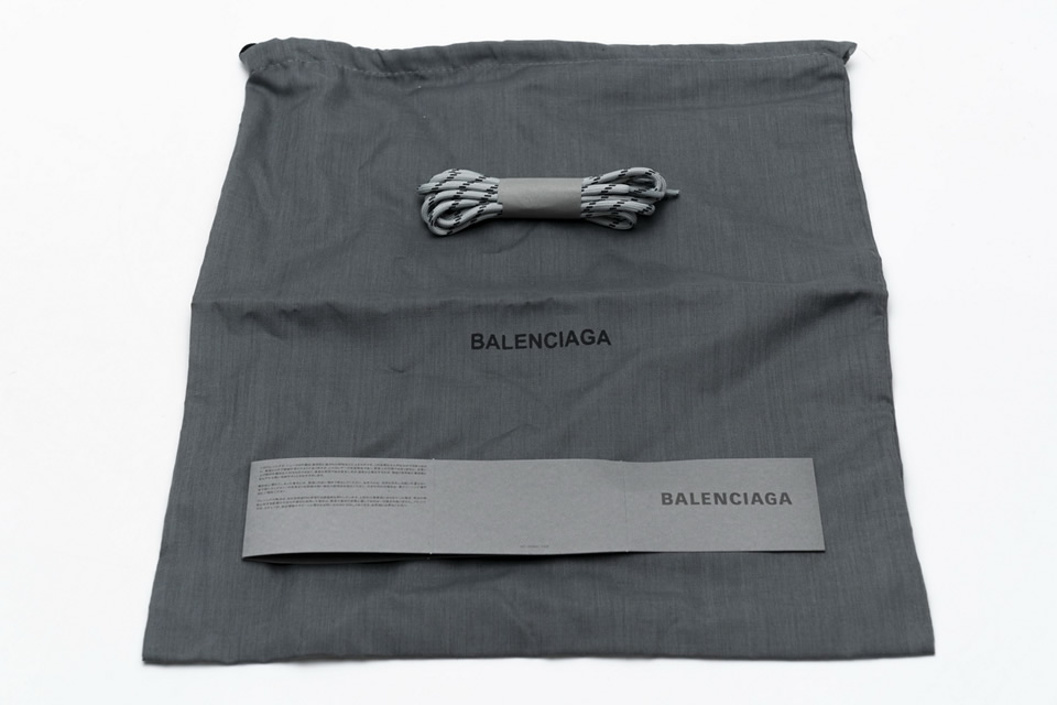 Balenciaga Triple S Grey 544351w09o11705 24 - www.kickbulk.cc