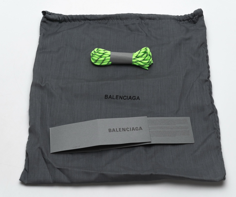 Balenciaga Triple S Fluorescent Green 544351w09o13802 24 - www.kickbulk.cc