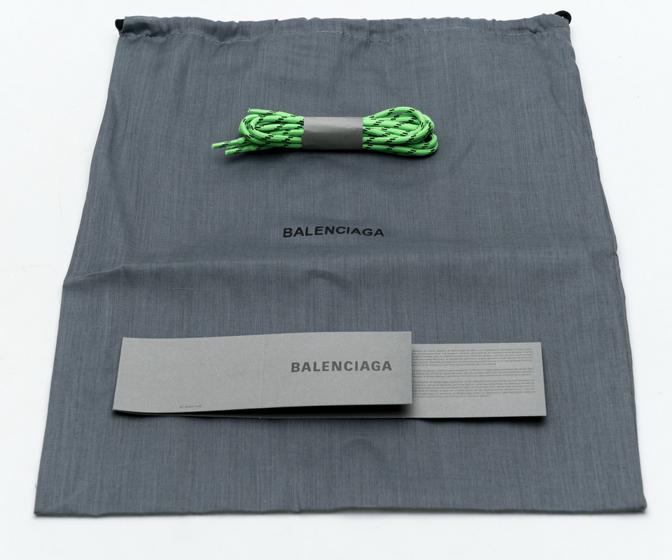 Balenciaga Triple Fluo Green 544351w09ol3801 23 - www.kickbulk.cc