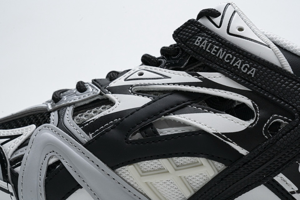 Balenciaga Drive Sneaker Grey Black 624343w2fd11019 11 - www.kickbulk.cc