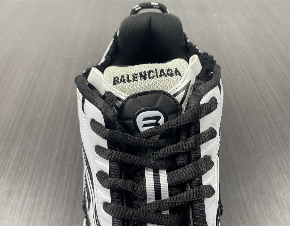 Balenciaga Runner Black White 677403w3rb29010 13 - www.kickbulk.cc