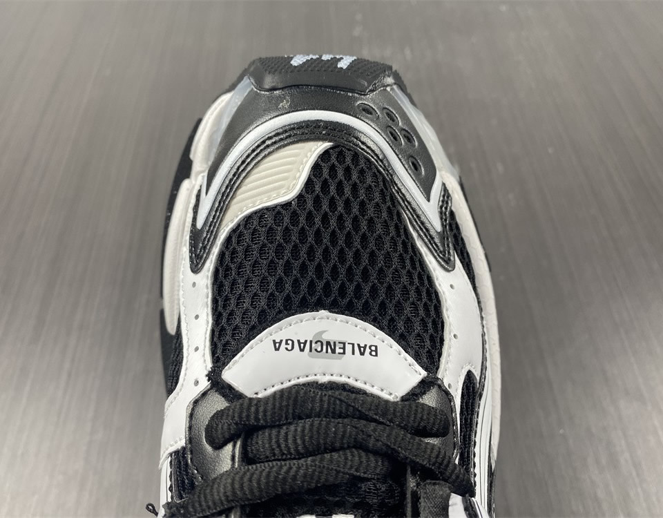 Balenciaga Runner Black White 677403w3rb29010 14 - www.kickbulk.cc