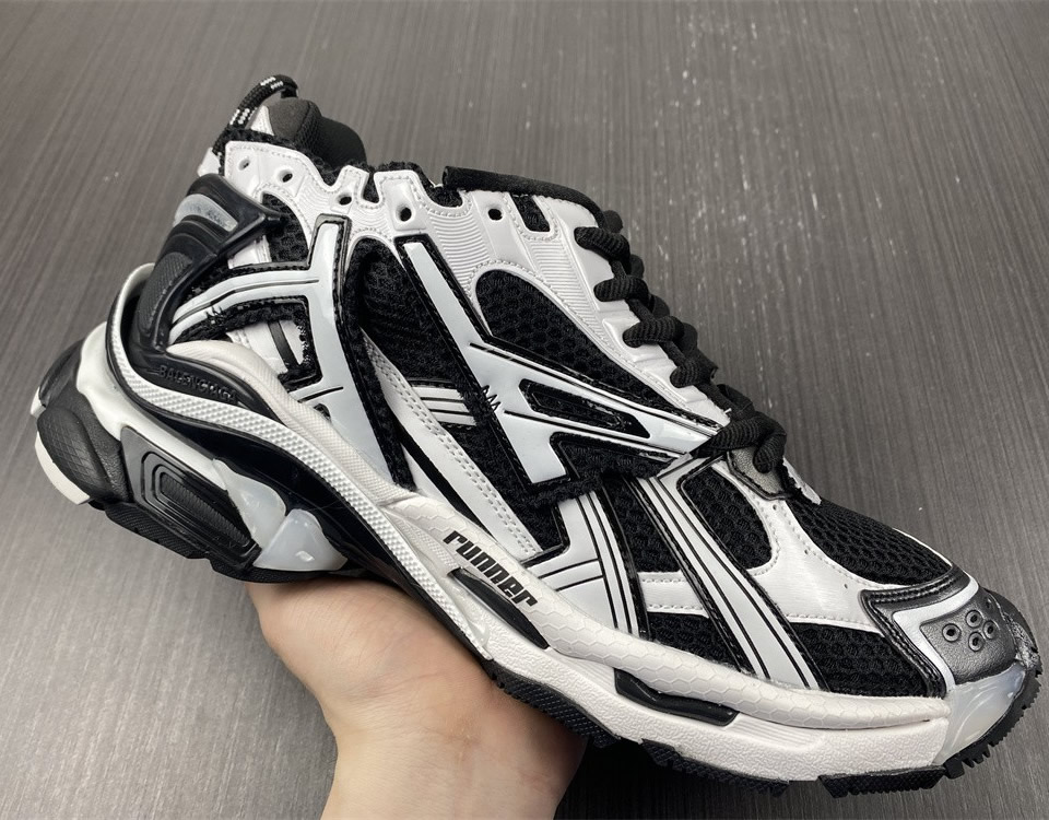 Balenciaga Runner Black White 677403w3rb29010 5 - www.kickbulk.cc