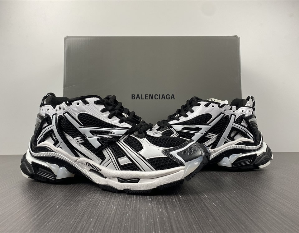 Balenciaga Runner Black White 677403w3rb29010 6 - www.kickbulk.cc