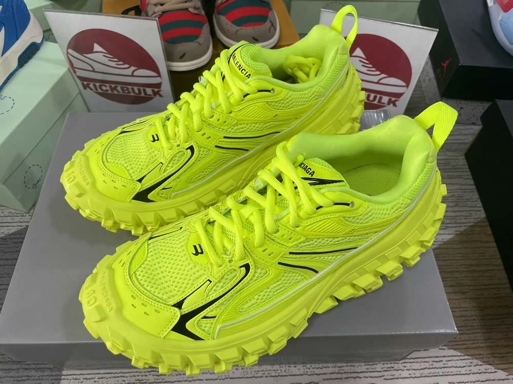 Balenciaga Defender Rubber Fluo Yellow Black 685613w2rab7510 3 - www.kickbulk.cc