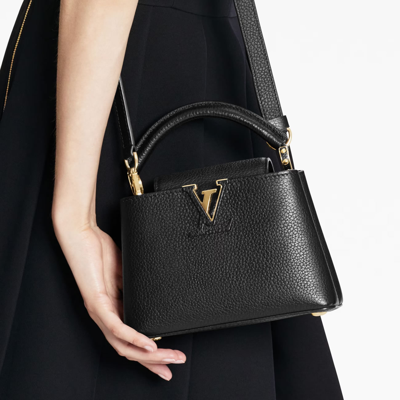 Lv Capucines Mini Handbag M56071 8 - www.kickbulk.cc