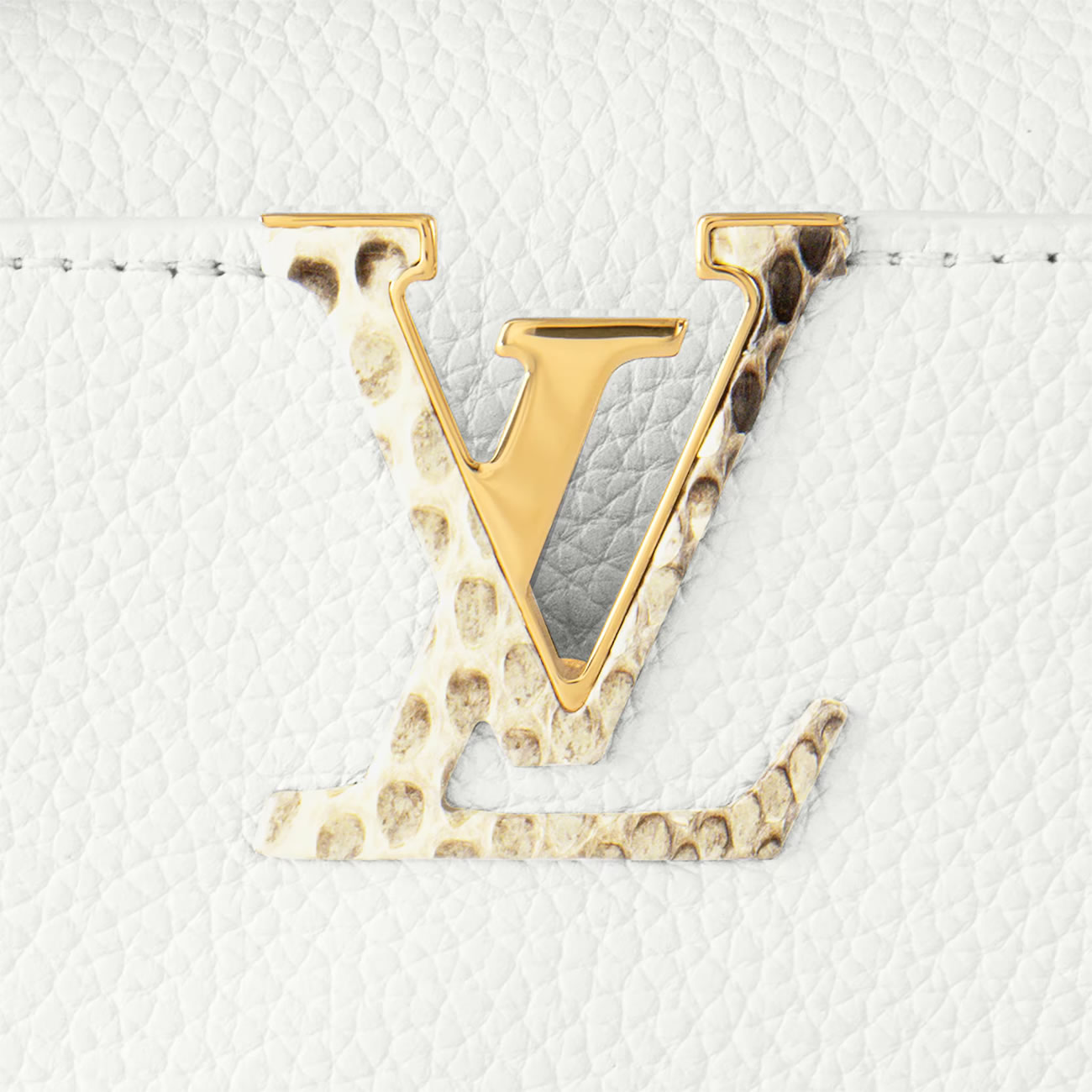 Lv Capucines Mini Handbag N98477 7 - www.kickbulk.cc