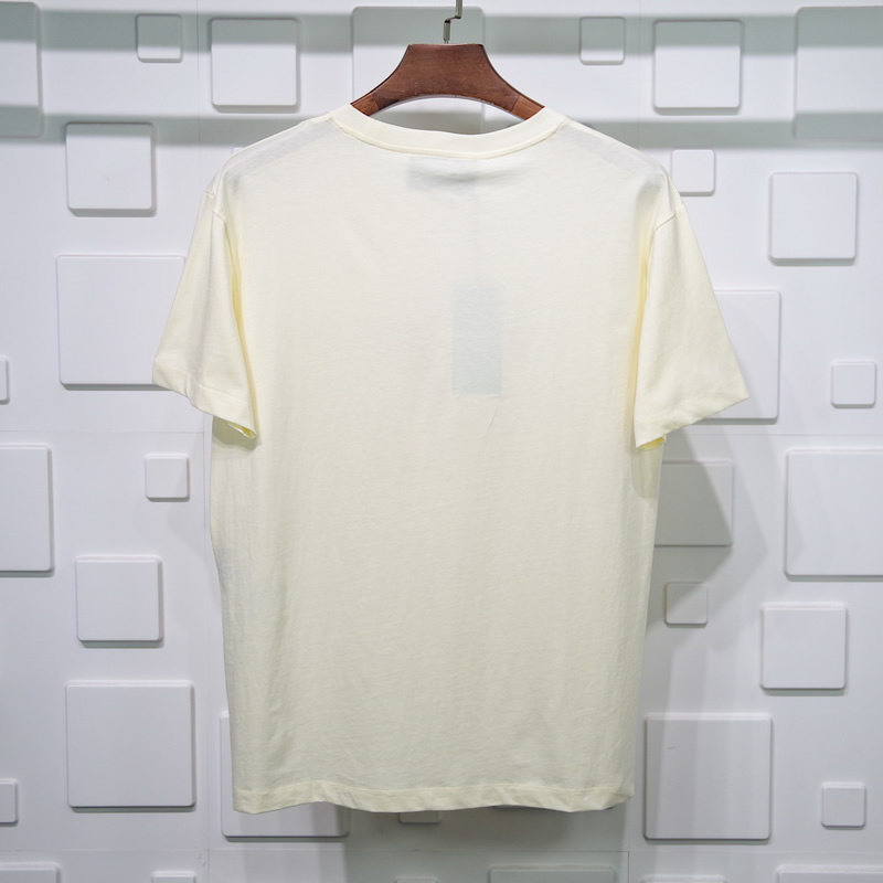 Gucci Mickey T Shirt Creamy White 3 - www.kickbulk.cc