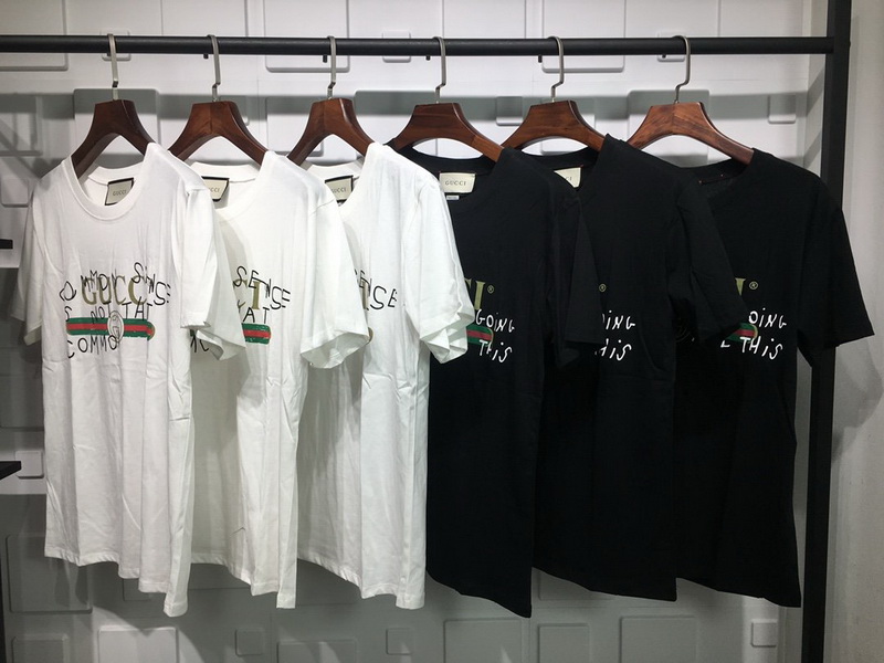 Gucci T Shirt Signature Graffiti Pure Cotton White Black 1 - www.kickbulk.cc