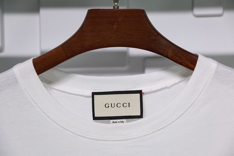 Gucci T Shirt Signature Graffiti Pure Cotton White Black 14 - www.kickbulk.cc