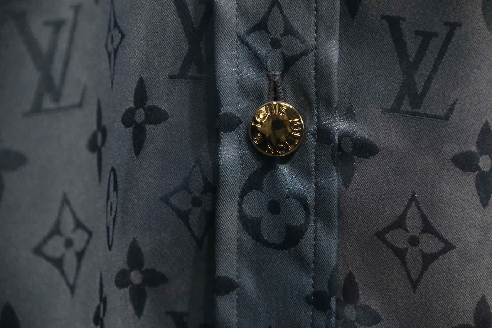 Louis Vuitton Silk Shirt 10 - www.kickbulk.cc