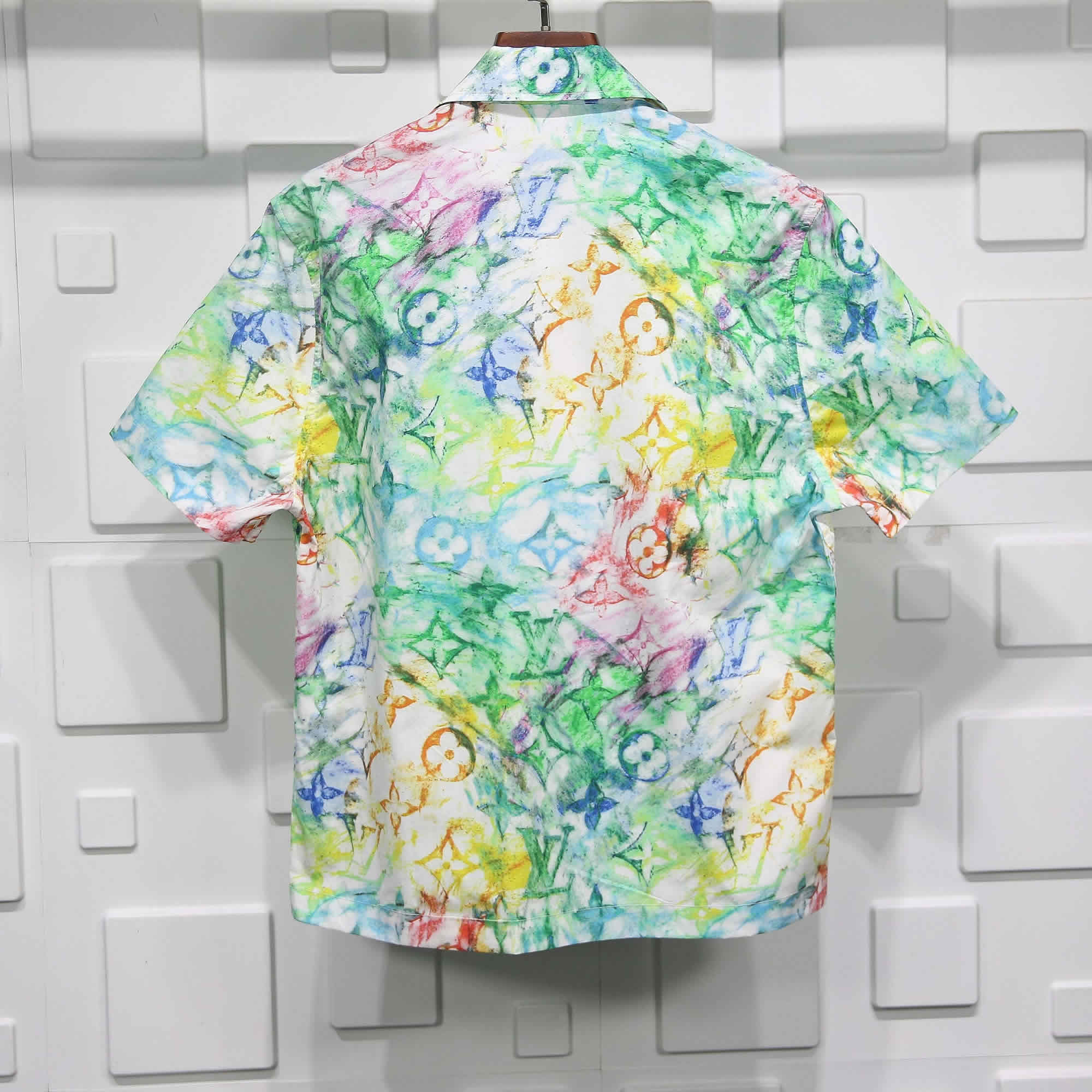 Louis Graffiti Shirt 2 - www.kickbulk.cc