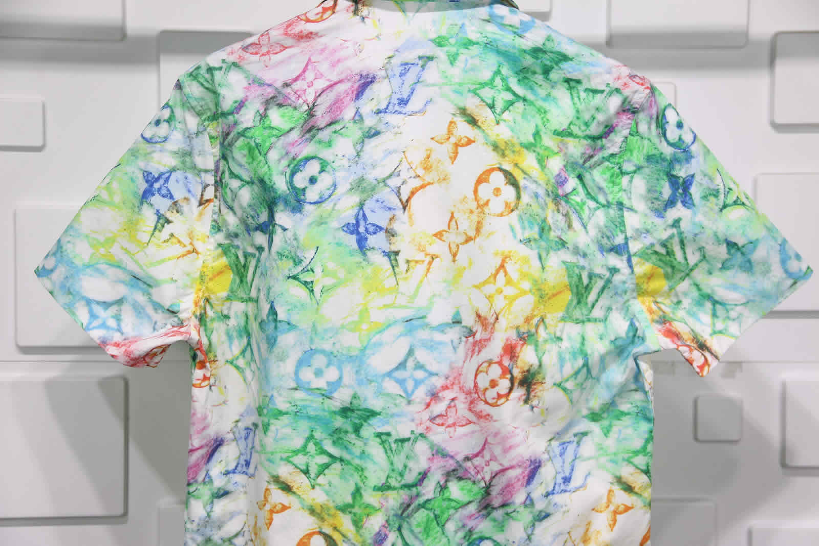 Louis Graffiti Shirt 9 - www.kickbulk.cc