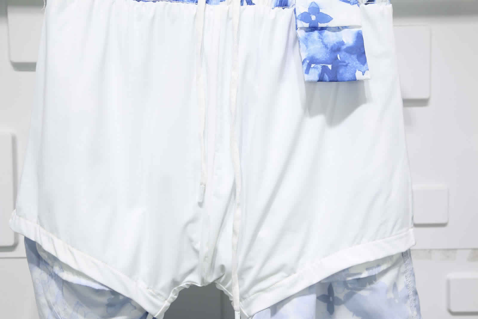 Louis Vuitton Ink Beach Shorts Rm211vdaohlw04w 12 - www.kickbulk.cc