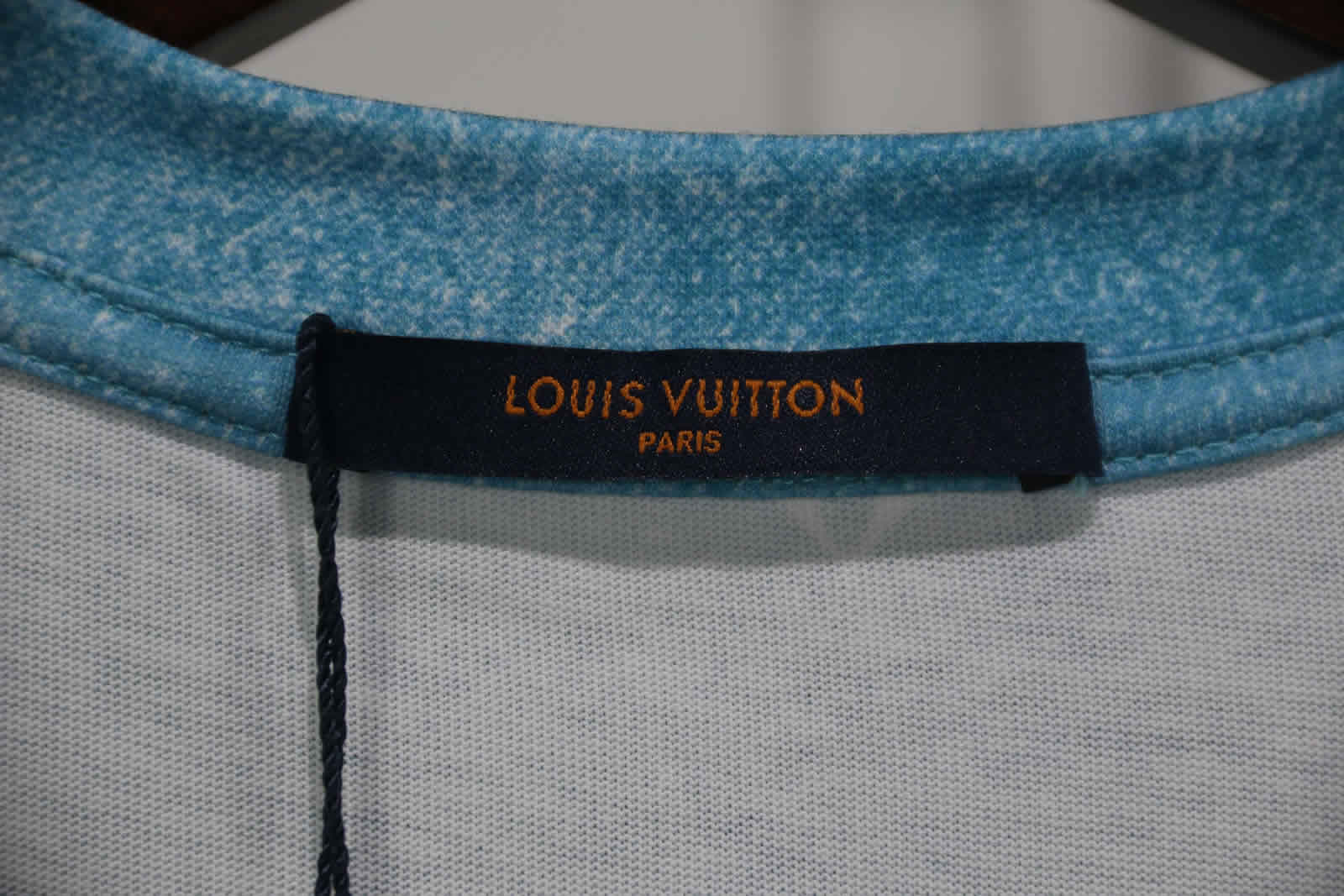 Louis Vuitton Blue White Gradient T Shirt Vccm07 10 - www.kickbulk.cc